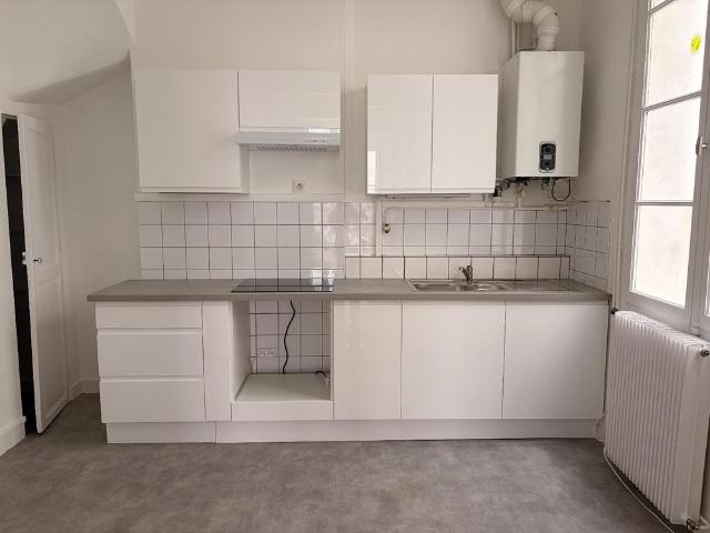 Location Appartement 4 pièces 120m² BORDEAUX 33000