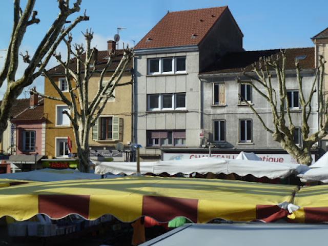 Location Appartement 4 pièces 121 m2 Chauffailles