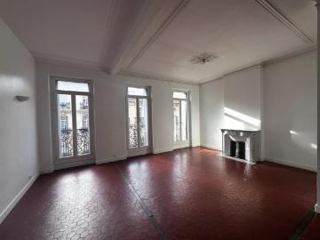 Location Appartement 4 pièces 122m² MARSEILLE 8ème