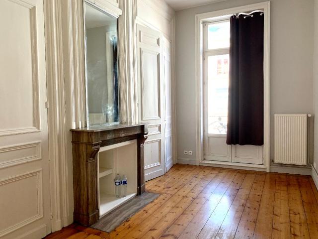 Location Appartement 4 pièces 125m²