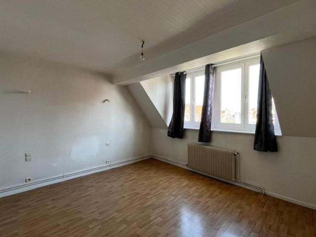 Location Appartement 4 pièces 126m² ARMENTIERES 59280
