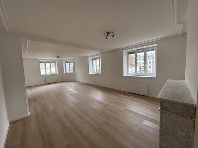Location Appartement 4 pièces 126m² BOULOGNE SUR MER 62200