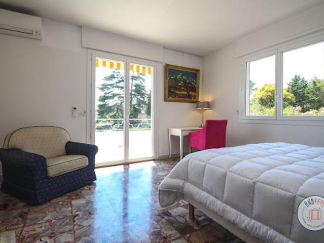 Location Appartement 4 pièces 128 m2 Cannes la bocca
