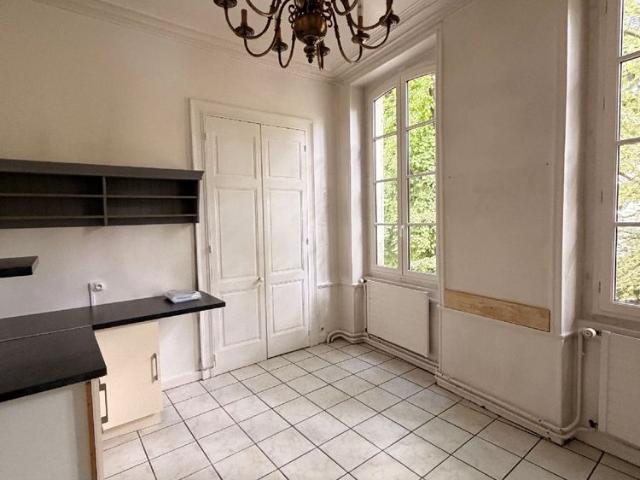 Location Appartement 4 pièces 128m² MOULINS 03000
