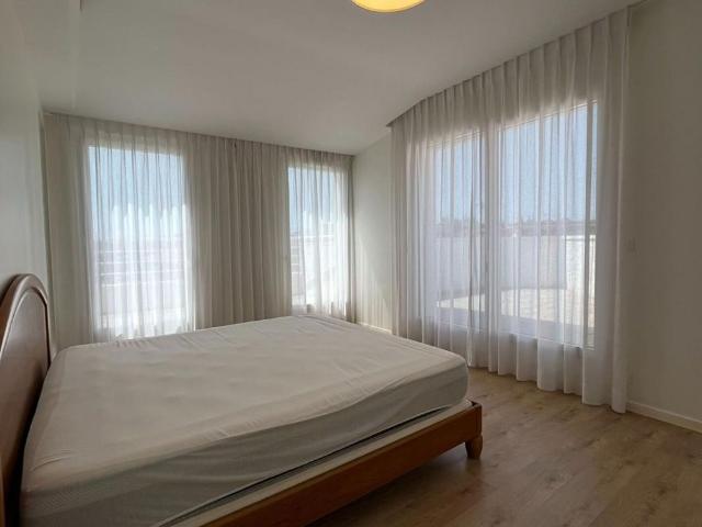 Location Appartement 4 pièces 128m² LA ROCHELLE 17000
