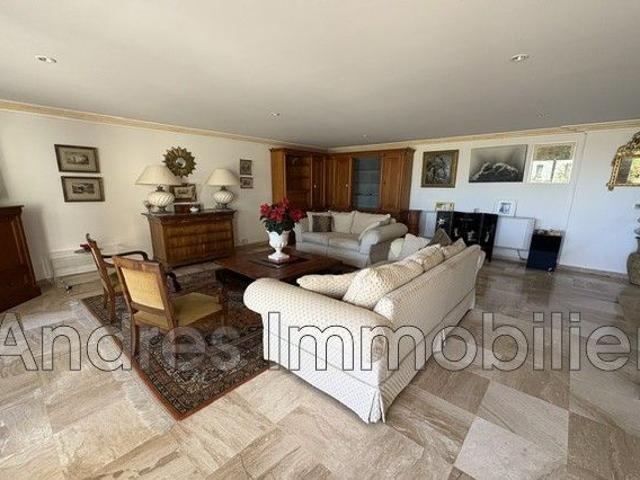 Location Appartement 4 pièces 136m² CANNES 06400