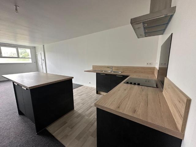 Location Appartement 4 pièces 136m² CHERBOURG EN COTENTIN 50100