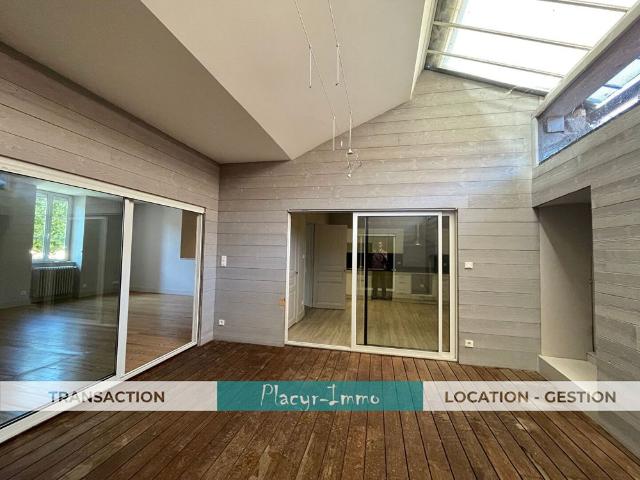 Location Appartement 4 pièces 143m²