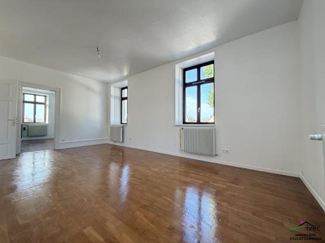 Location Appartement 4 pièces 144 m2 Blaesheim