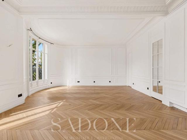 Location Appartement 4 pièces 148,17 m² à Neuilly sur Seine