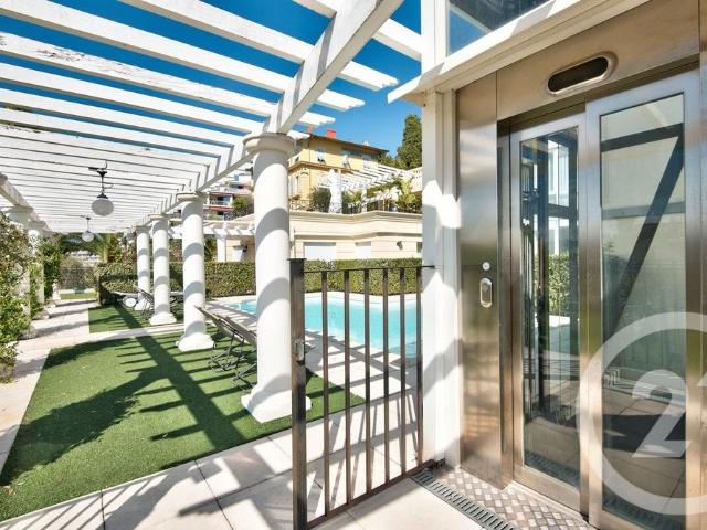 Location Appartement 4 pièces 155m² NICE 06300