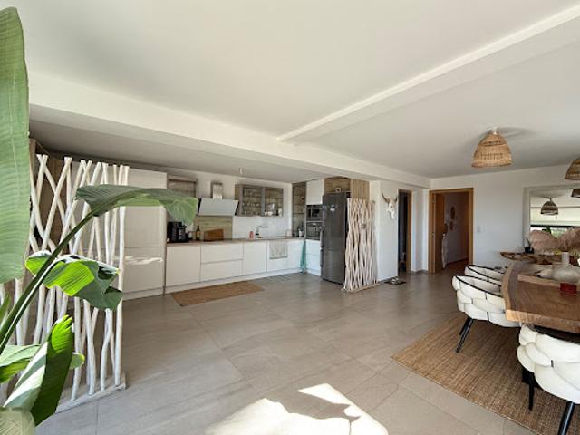 Location Appartement 4 pièces 162.57 m2 Carry le Rouet