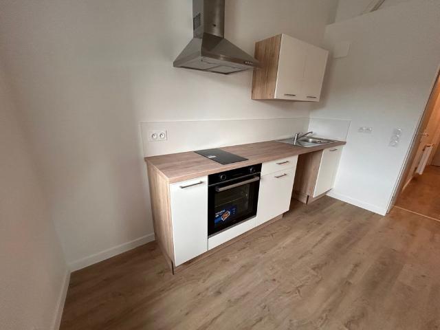 Location Appartement 4 pièces TROIS QUARTIERS