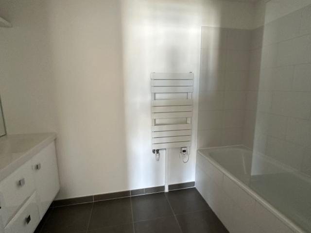 Location appartement 4 pièces à 93100 Montreuil  réf:FON93100LDT93Q4P41 53560. | AROBAZIMMO