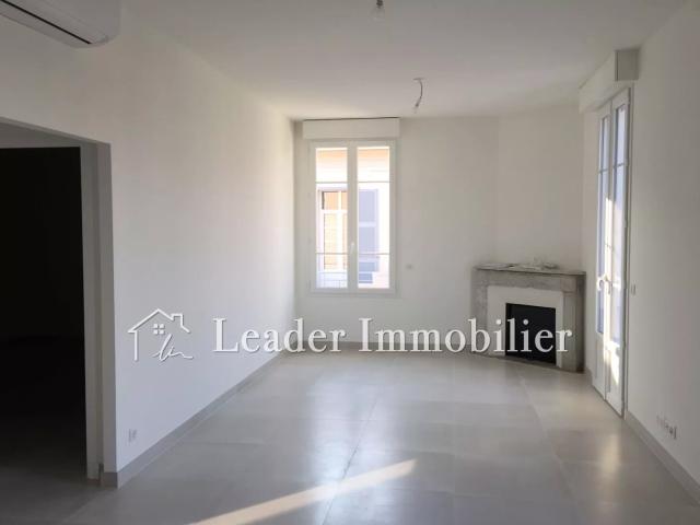 Location appartement 4 pièces Antibes Roi soleil 82m²