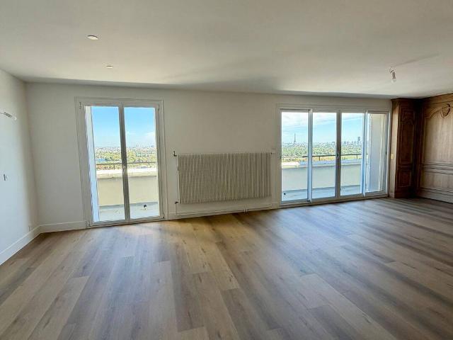 Location Appartement 4 pièces de 129.12 m² à Saint Cloud