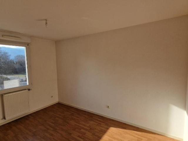 Location appartement 4 pièces GRENOBLE 80m² à 981.25€/mois CDC Habitat