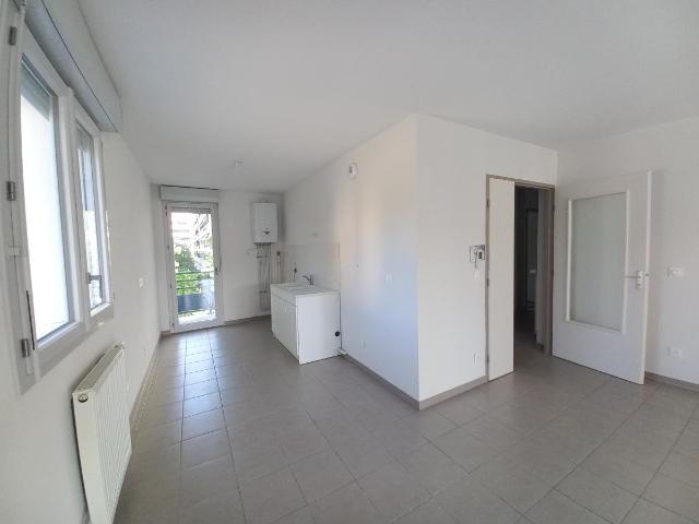 Location appartement 4 pièces GRENOBLE 86m² à 937.85€/mois CDC Habitat