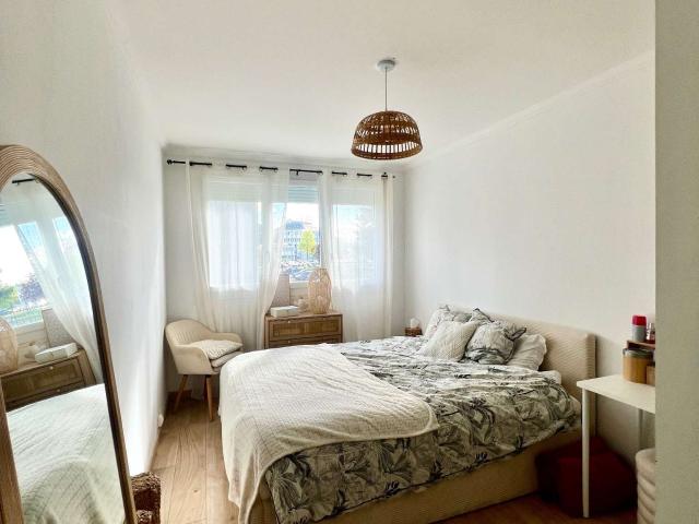 Location appartement 4 pièces Laval Le Pavement 53
