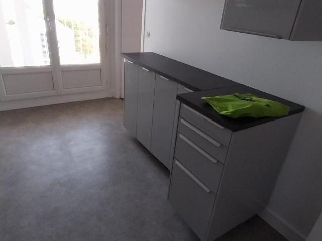 Location appartement 4 pièces LORIENT 73m² à 741.37€/mois CDC Habitat