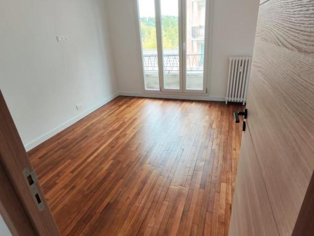 Location Appartement 4 pièces Meublé 76m² ST MAUR DES FOSSES 94100