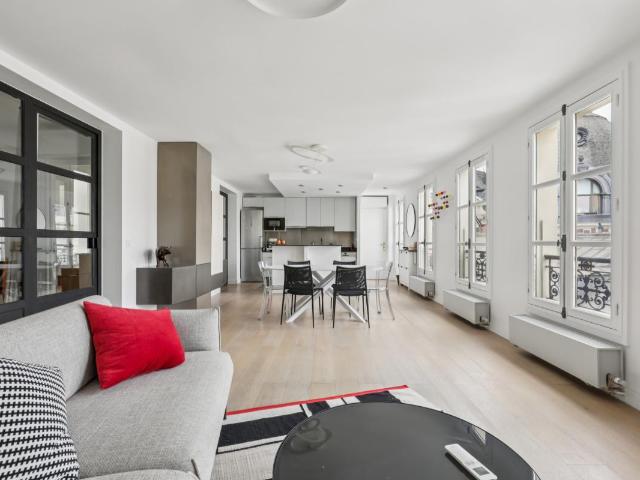 Location Appartement 4 pièces Meublé 93m² PARIS 4ème