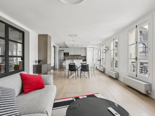 Location Appartement 4 pièces Meublé 93m² PARIS 4ème