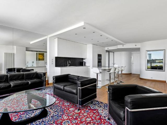 Location Appartement 4 pièces Meublé 95m² PARIS 15ème