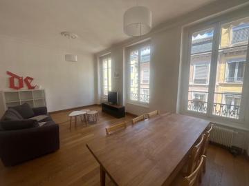 Location Appartement 4 pièces Meublé 96m² LYON 5ème