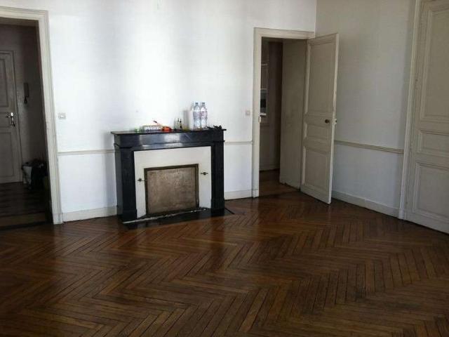 Location appartement 4 pièces Nantes Centre Ville 44