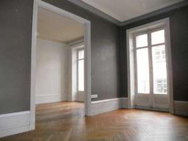 Location appartement 4 pièces Nantes Centre Ville 44