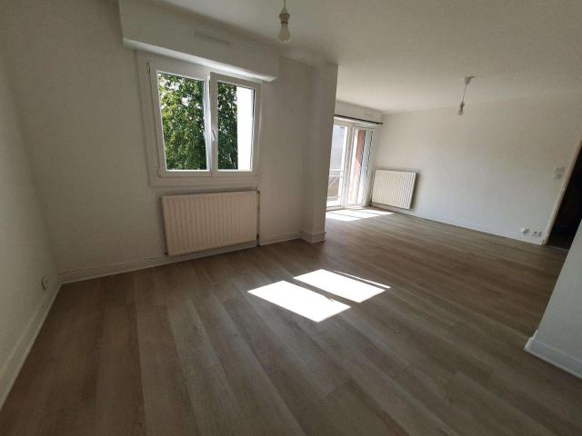 Location appartement 4 pièces Nantes Pont Du Cens Petit Port 44