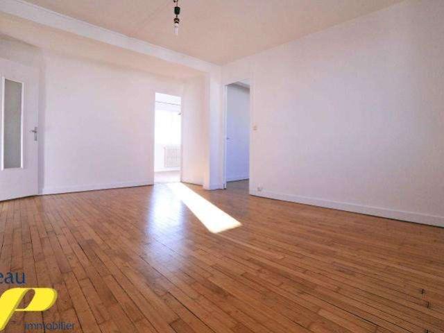 Location appartement 4 pièces Nantes Rond Point De Rennes 44
