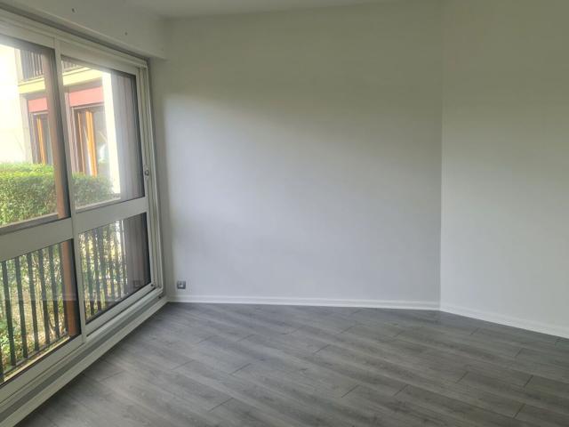 Location appartement, 53.05 m² T 2 à Ris Orangis, 835 €