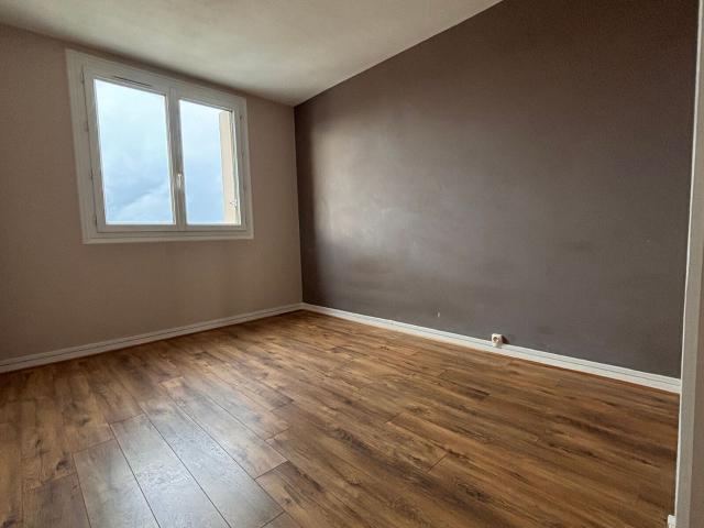 Location appartement, 53.25 m² T 3 à Caen, 870 €