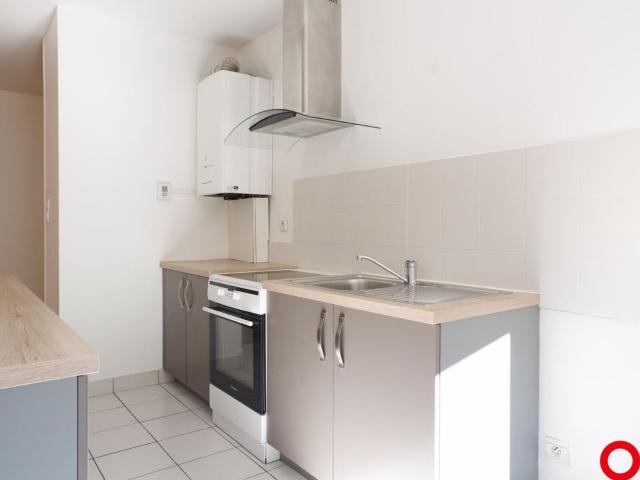 Location appartement, 53.32 m² T 2 à Lyon 8, 856 €