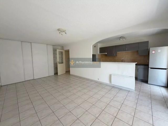 Location Appartement 53 m2 à Saint Raphaël
