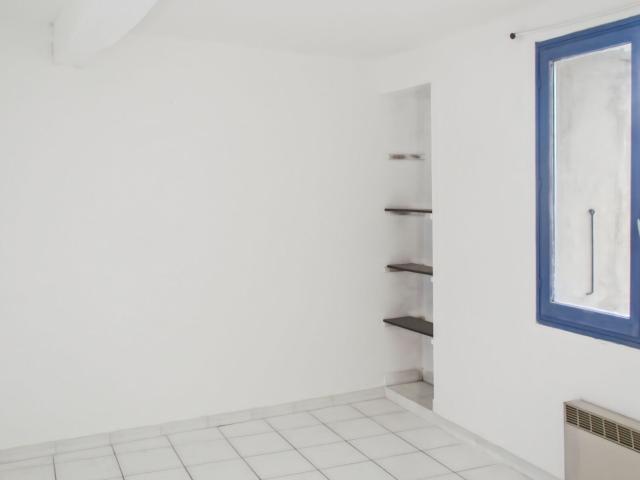 Location appartement, 50.47 m² T 3 à Saint Michel l'Observatoire, 575 €