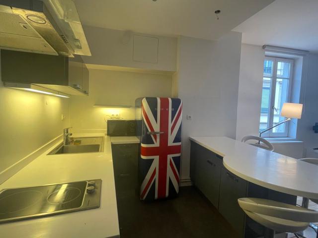 Location appartement, 50.5 m² T 2 à Lyon 1, 1 000 €
