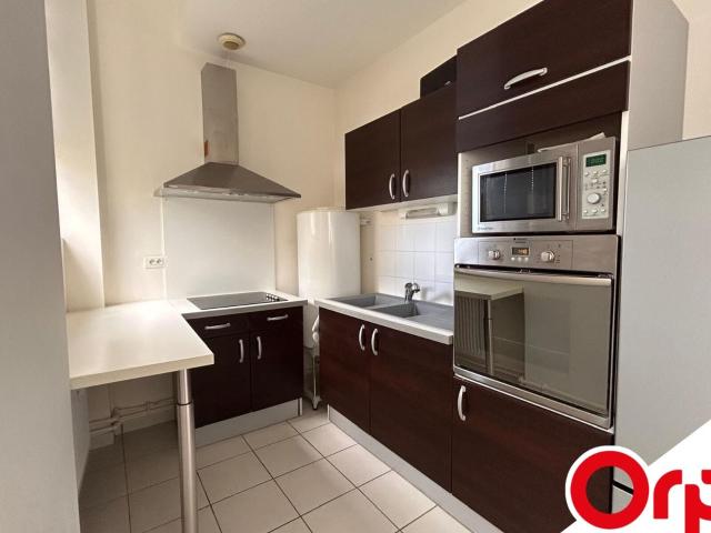 Location appartement, 50.22 m² T 2 à Laon, 530 €