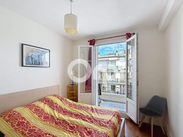 Location appartement, 50.29 m² T 3 à Paris 15, 2 040 €