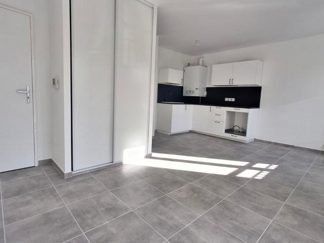 Location appartement, 51.47 m² T 3 à Sucy en Brie, 1 250 €