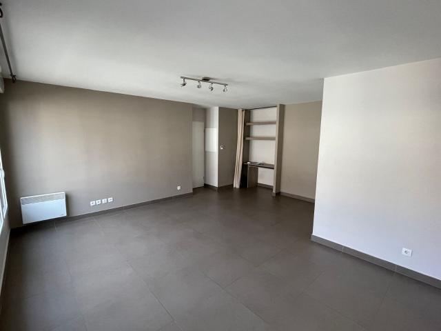 Location appartement, 51.84 m² T 2 à Coulommiers, 790 €