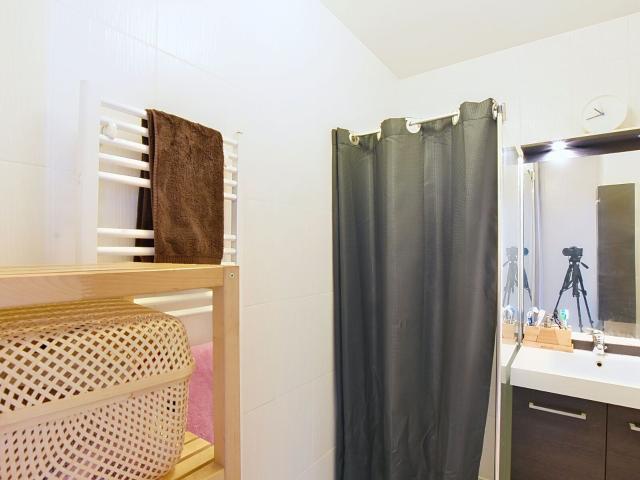Location appartement, 52.85 m² T 3 à Oullins, 1 090 €