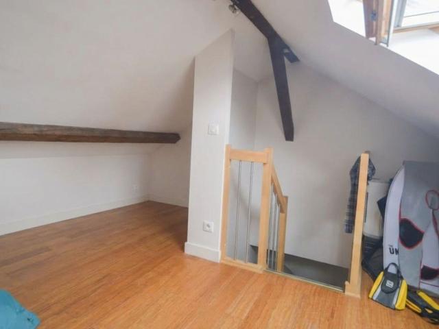 Location appartement, 52.3 m² T 2 à Bizanos, 730 €