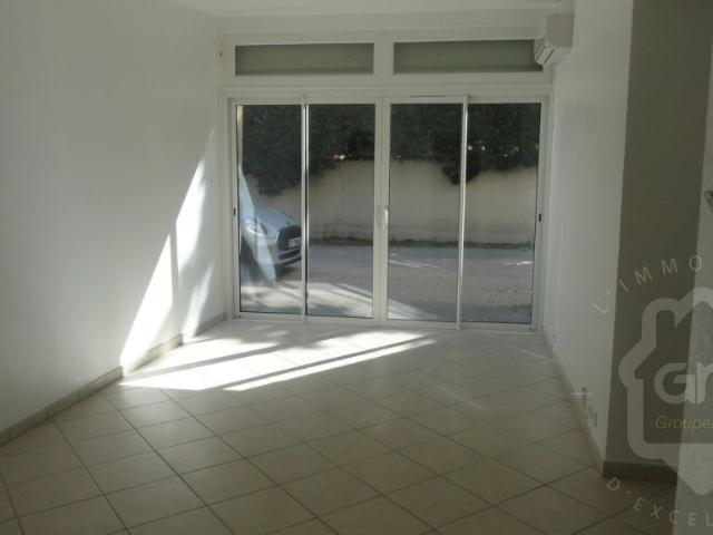 Location appartement 52 m², Monteux 84170 Vaucluse