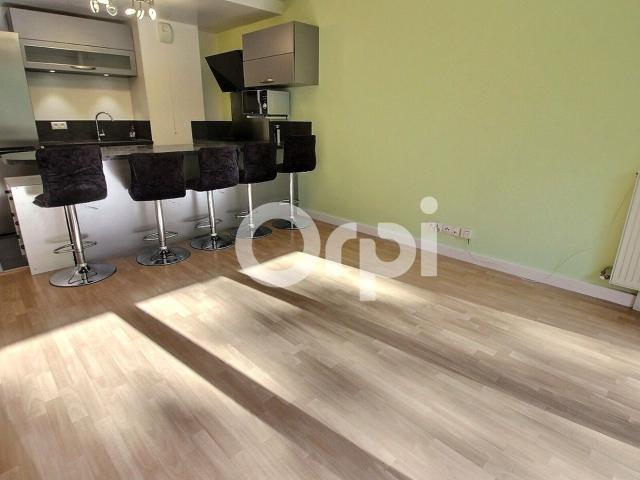 Location appartement, 57.47 m² T 3 à Fleury Mérogis, 1 050 €