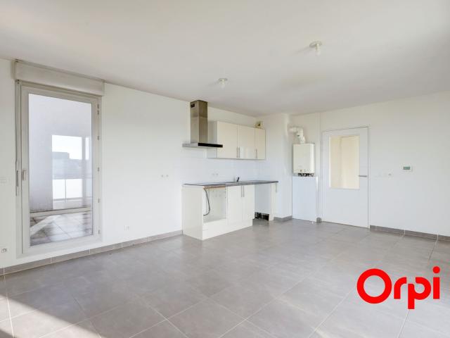 Location appartement, 57.8 m² T 3 à Villeurbanne, 1 070 €