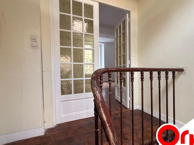 Location appartement, 57.18 m² T 2 à Laon, 585 €
