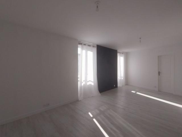 Location appartement, 57.23 m² T 3 à Saujon, 700 €